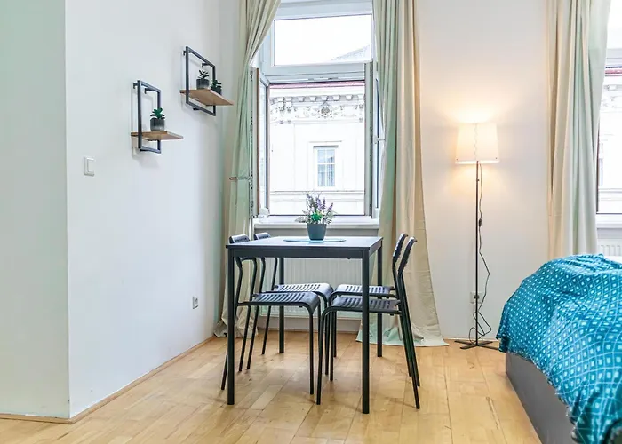 Apartment Affordable 2br Near Wiener Stadthalle