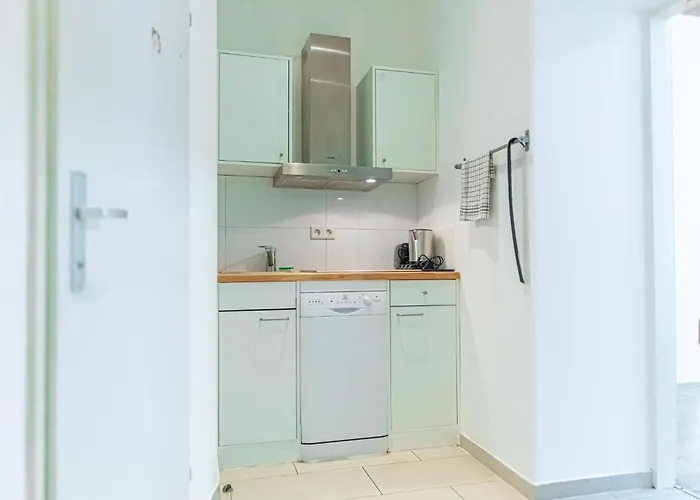 Affordable 2br Near Wiener Stadthalle Wien