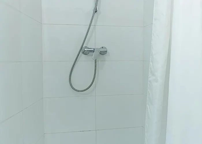 Affordable 2br Near Wiener Stadthalle Apartment