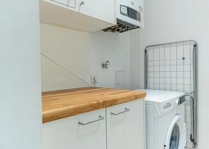 Affordable 2br Near Wiener Stadthalle Wien